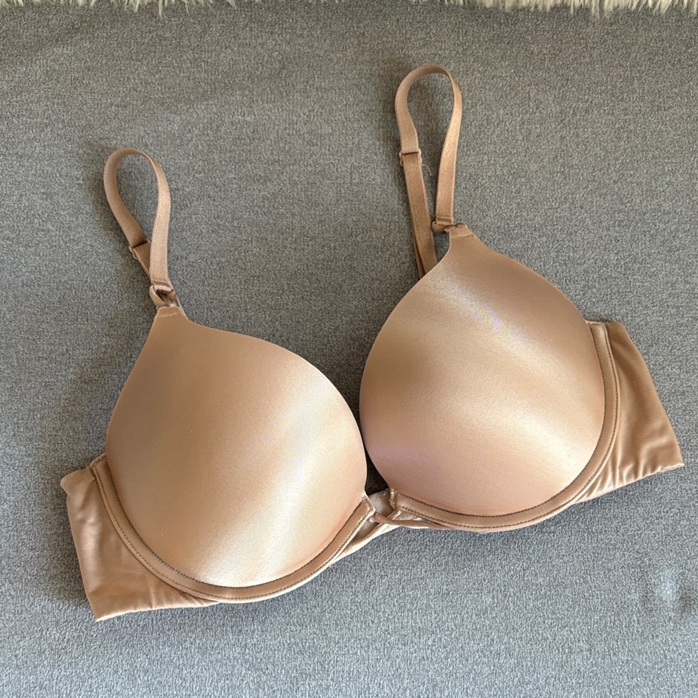 Victoria Secret Plunge Bombshell Nude Bra